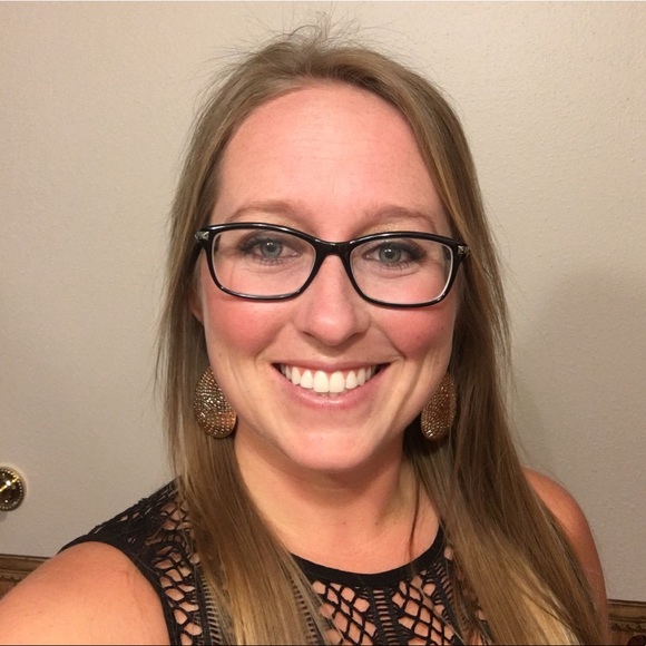 Meet your Posher, Audrey - Picture 1 of 1